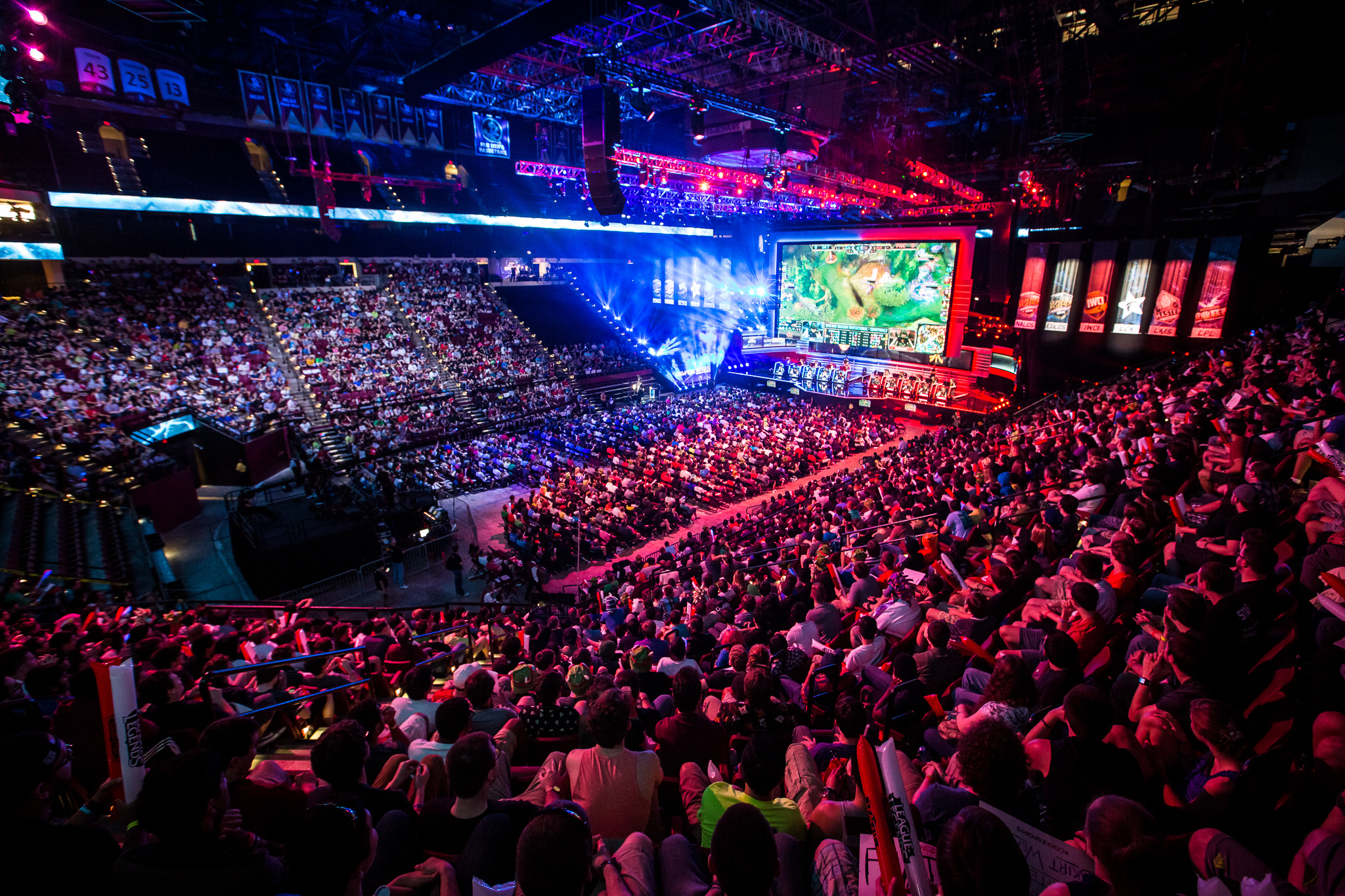 持局里占到 持局里占到